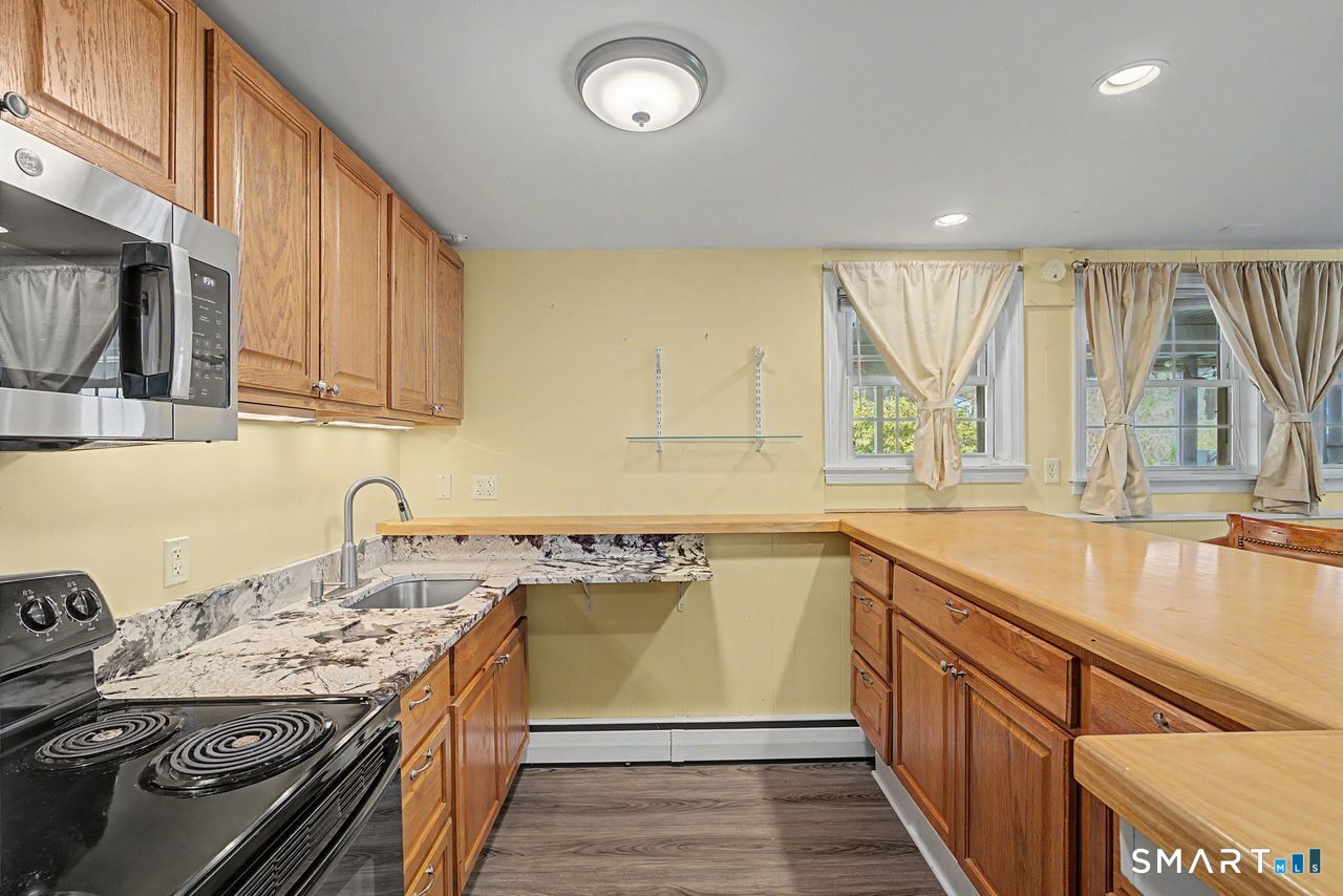 6 Yankee Peddler Path Madison CT 06443