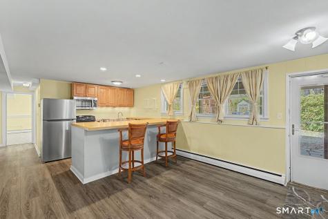 6 Yankee Peddler Path Madison CT 06443
