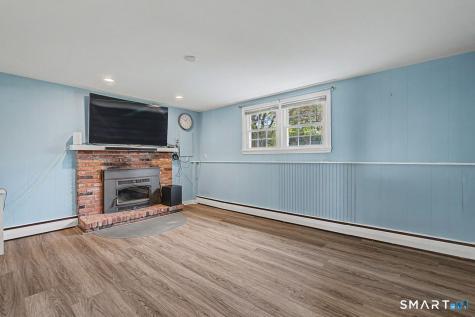 6 Yankee Peddler Path Madison CT 06443