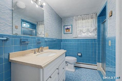 6 Yankee Peddler Path Madison CT 06443