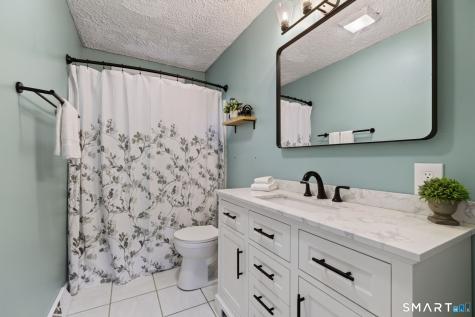 166 Glenwood Road Clinton CT 06413