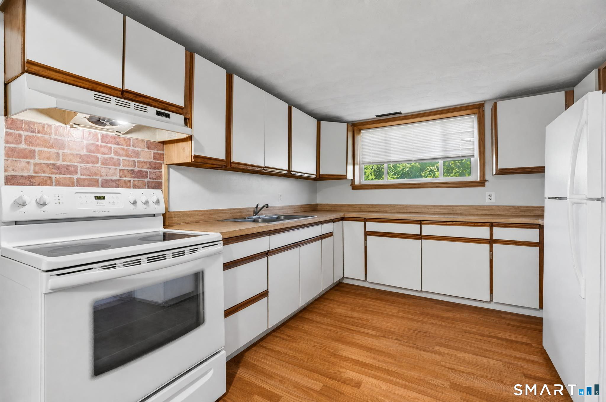 166 Glenwood Road Clinton CT 06413