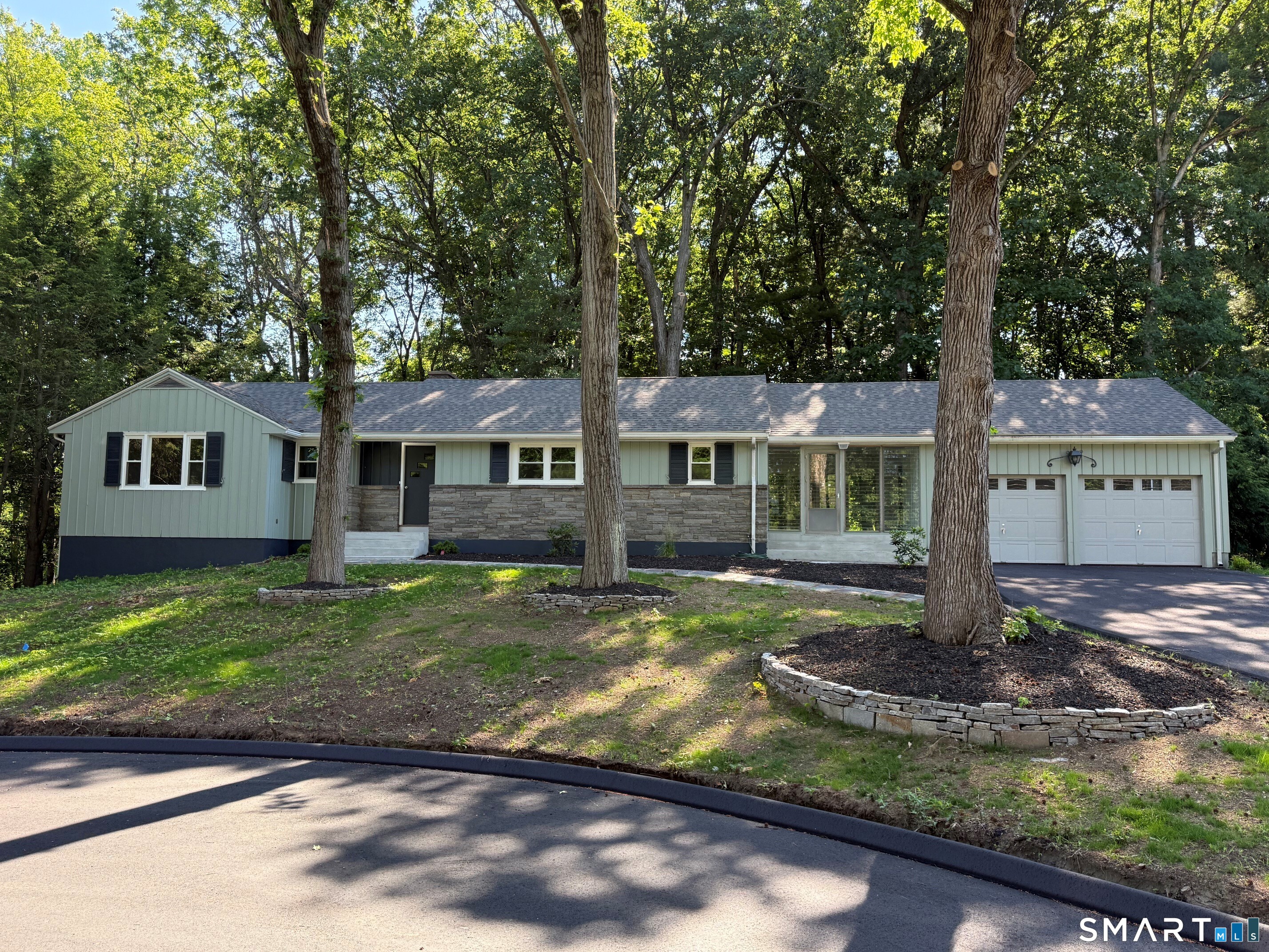 32 Hemlock Lane East Hartford CT 06118