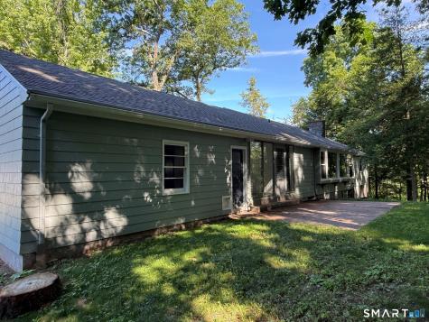 32 Hemlock Lane East Hartford CT 06118
