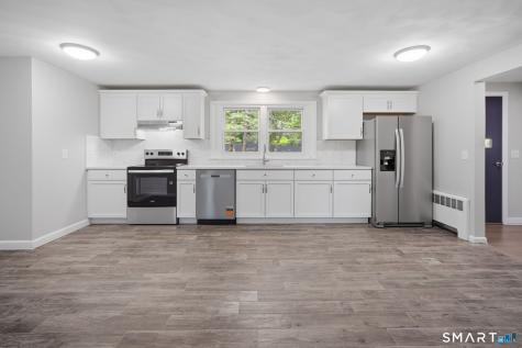 32 Hemlock Lane East Hartford CT 06118