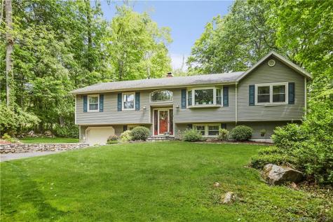 2 Perri Hill Drive New Fairfield CT 06812