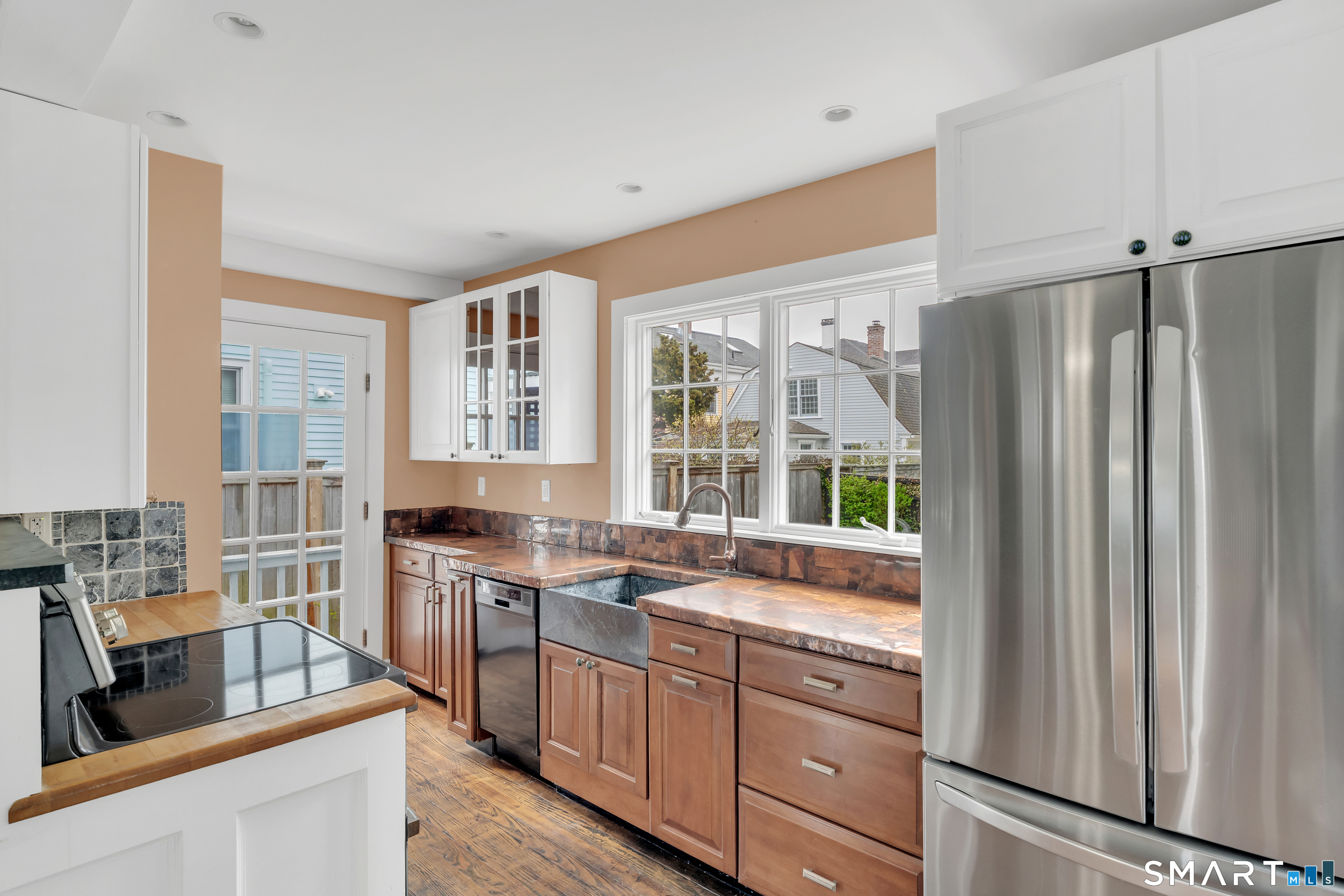 10 Trumbull Street Stonington CT 06378