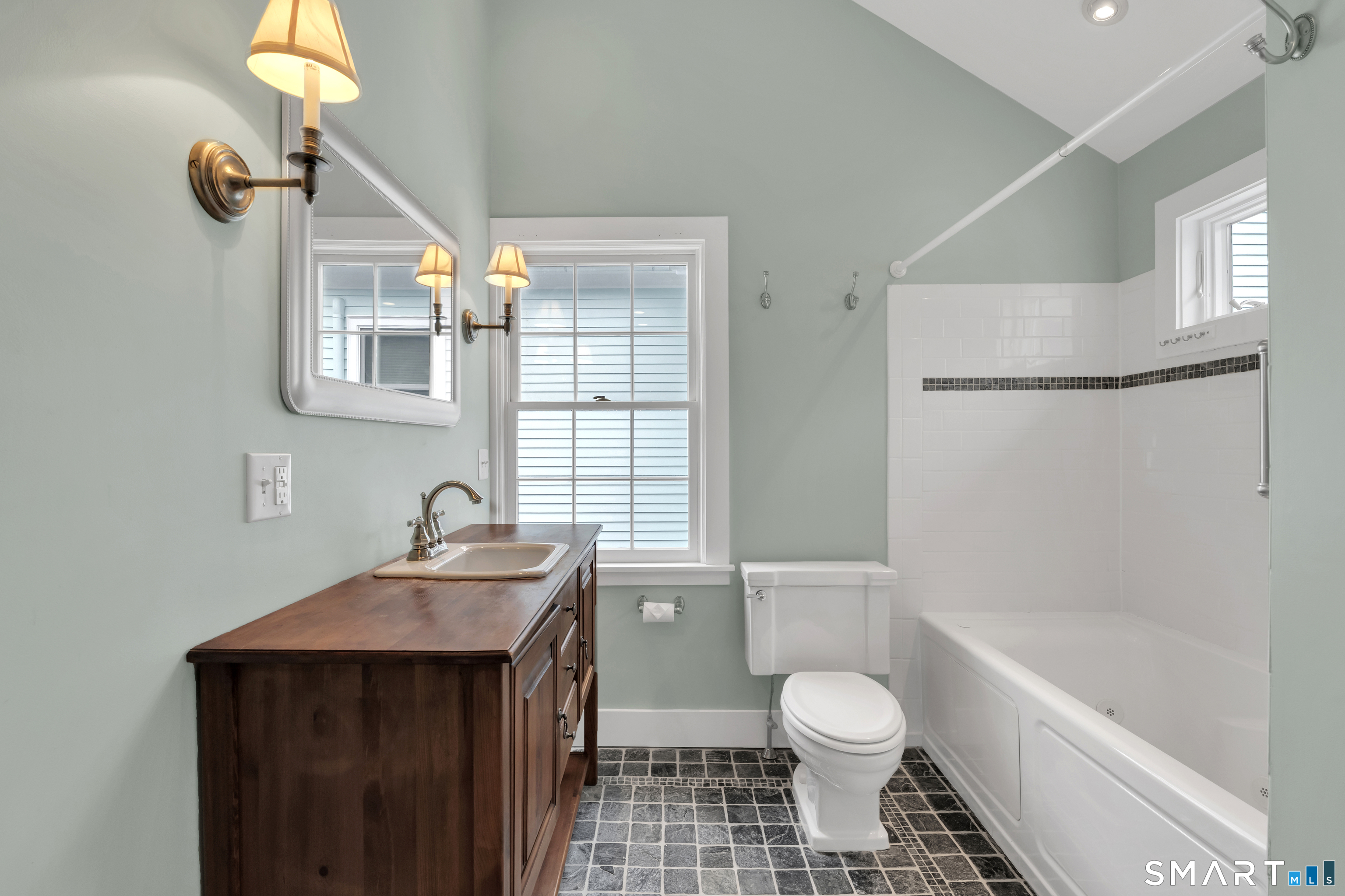 10 Trumbull Street Stonington CT 06378
