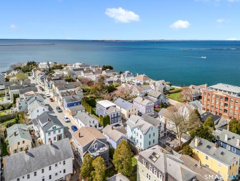 10 Trumbull Street Stonington CT 06378