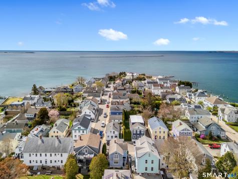 10 Trumbull Street Stonington CT 06378
