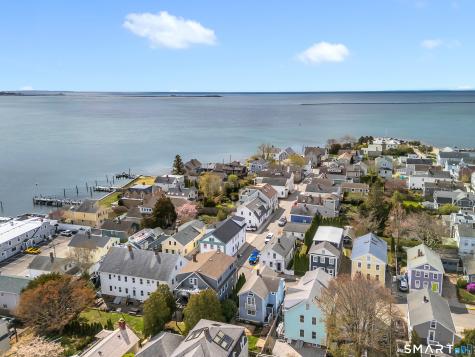 10 Trumbull Street Stonington CT 06378