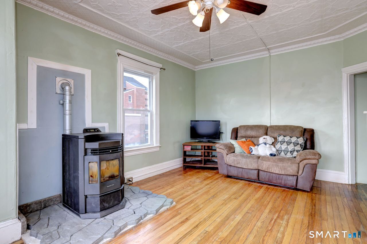 136 Church Street Putnam CT 06260