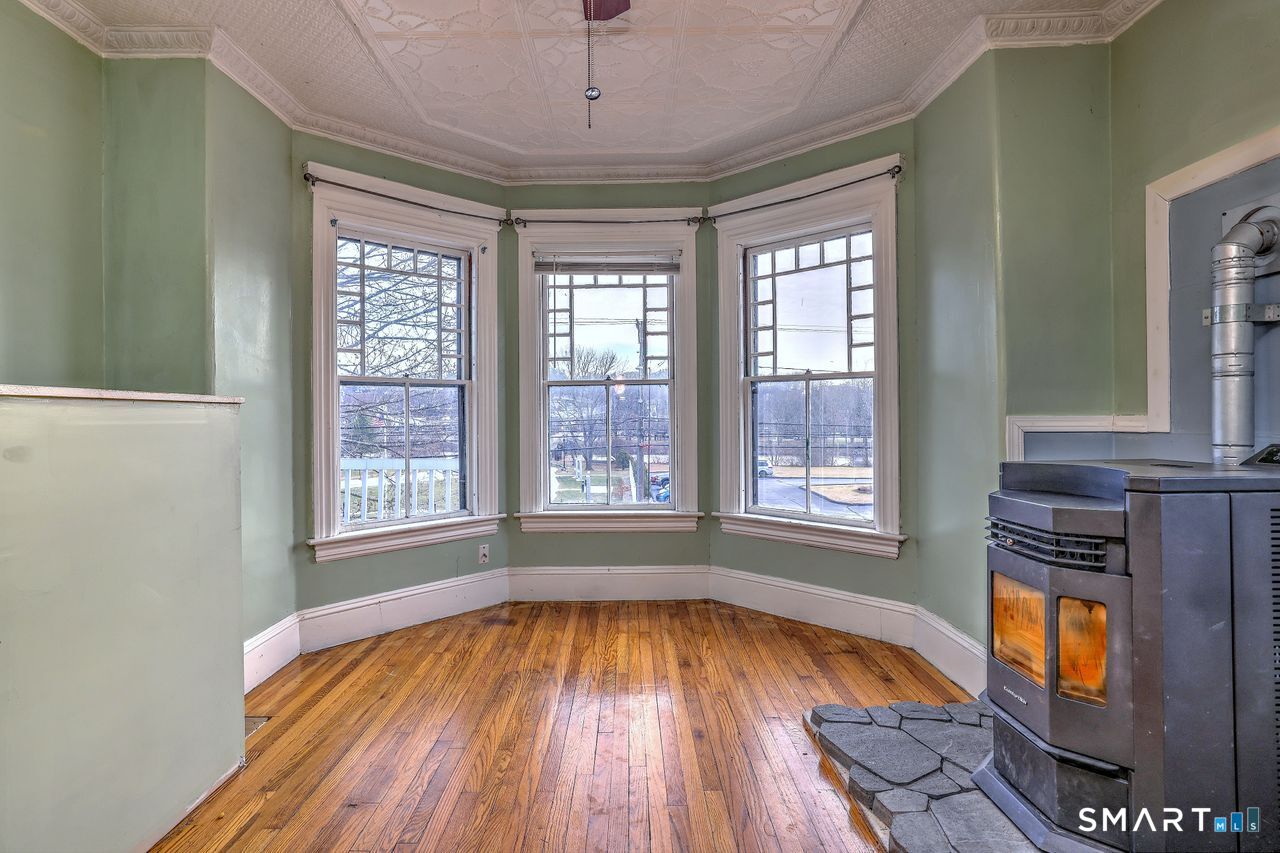 136 Church Street Putnam CT 06260