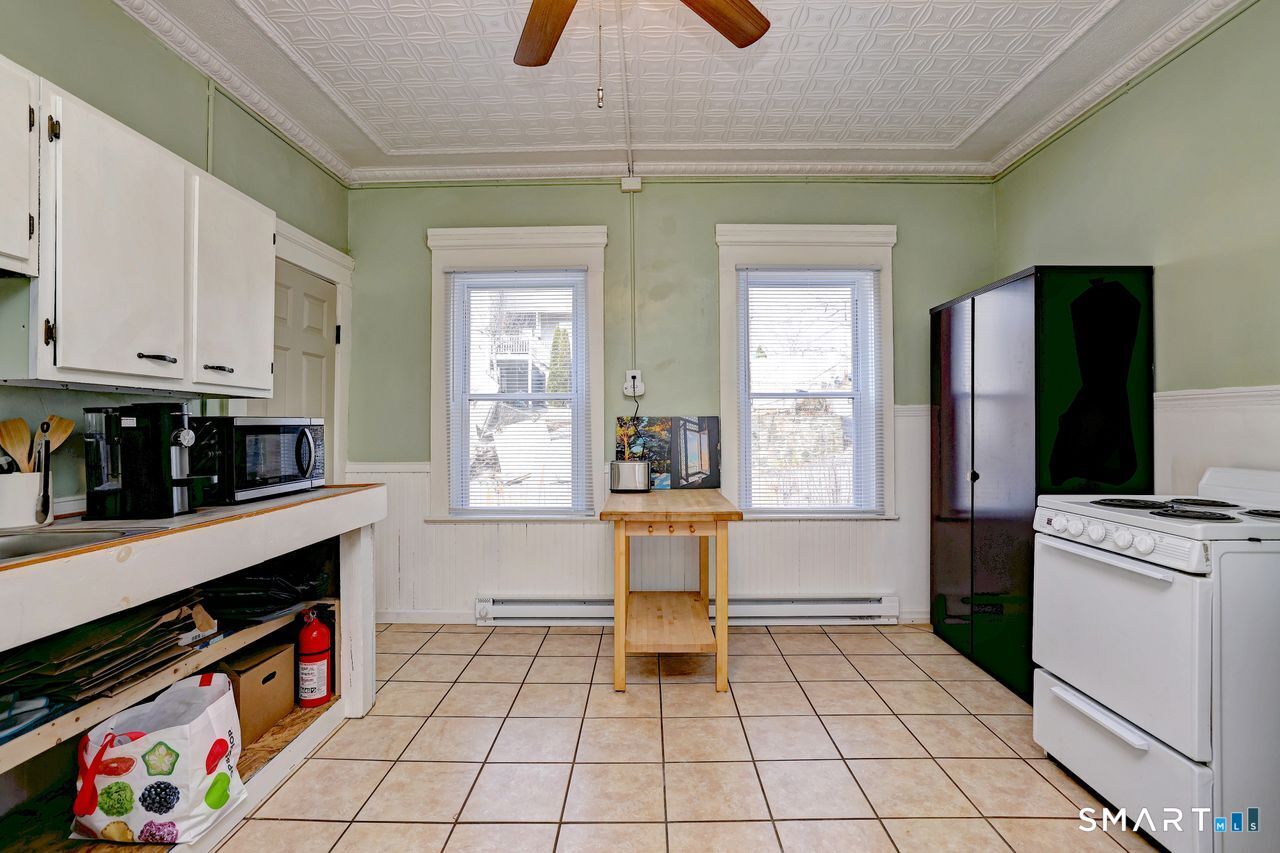 136 Church Street Putnam CT 06260