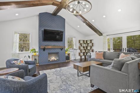 5 Spoke Drive Woodbridge CT 06525