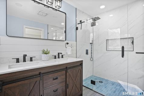 5 Spoke Drive Woodbridge CT 06525