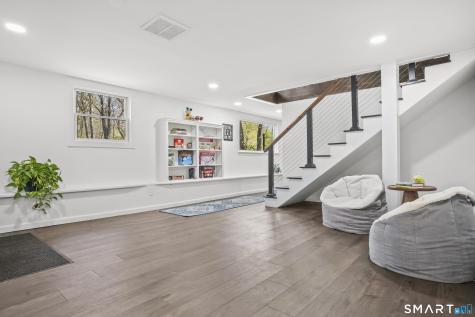 5 Spoke Drive Woodbridge CT 06525