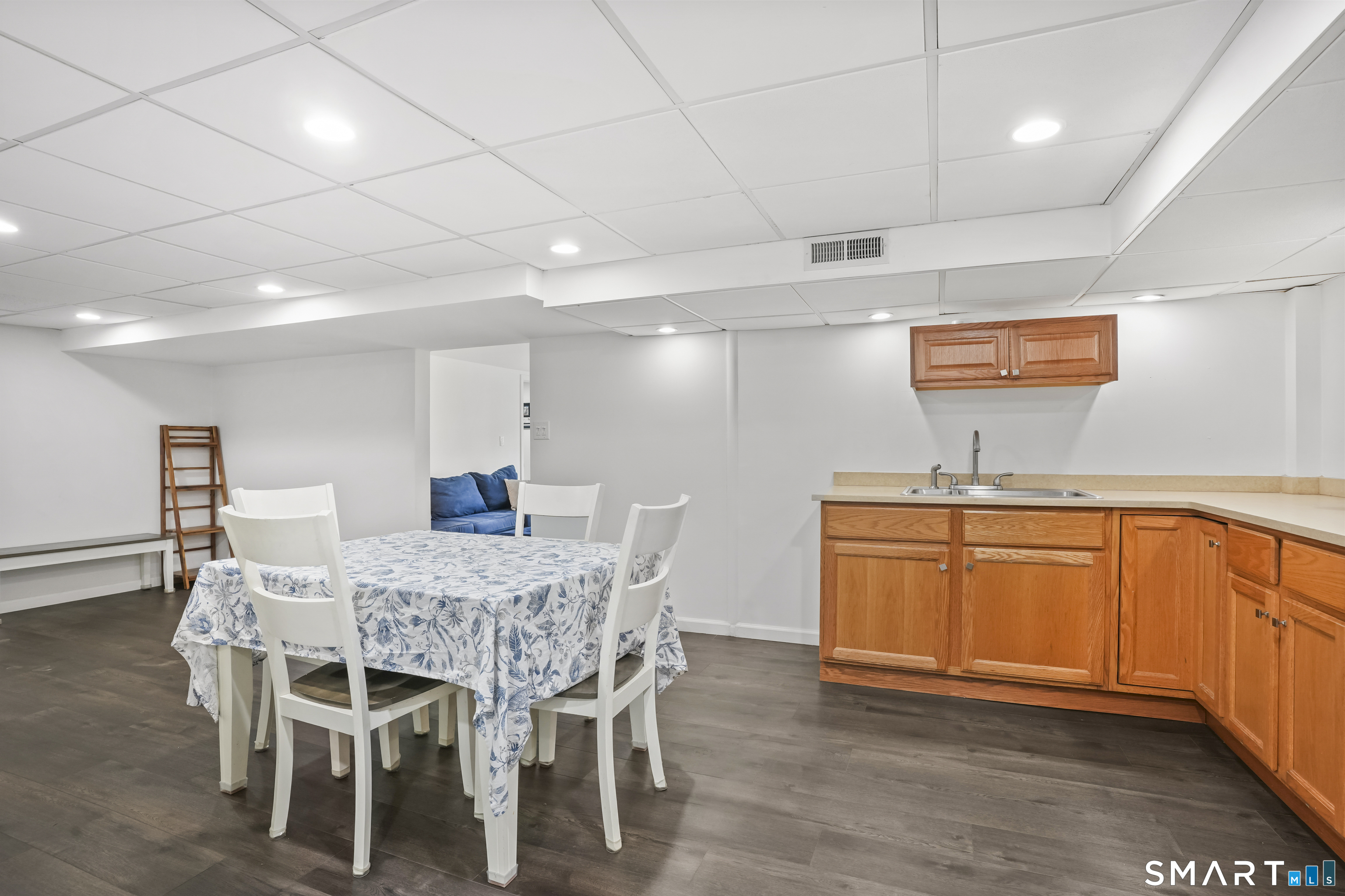 5 Spoke Drive Woodbridge CT 06525