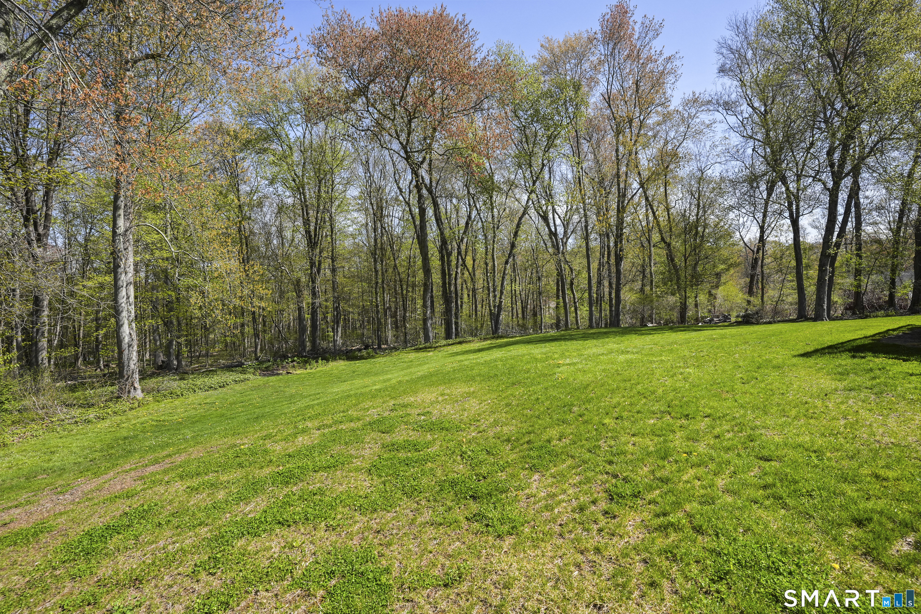5 Spoke Drive Woodbridge CT 06525
