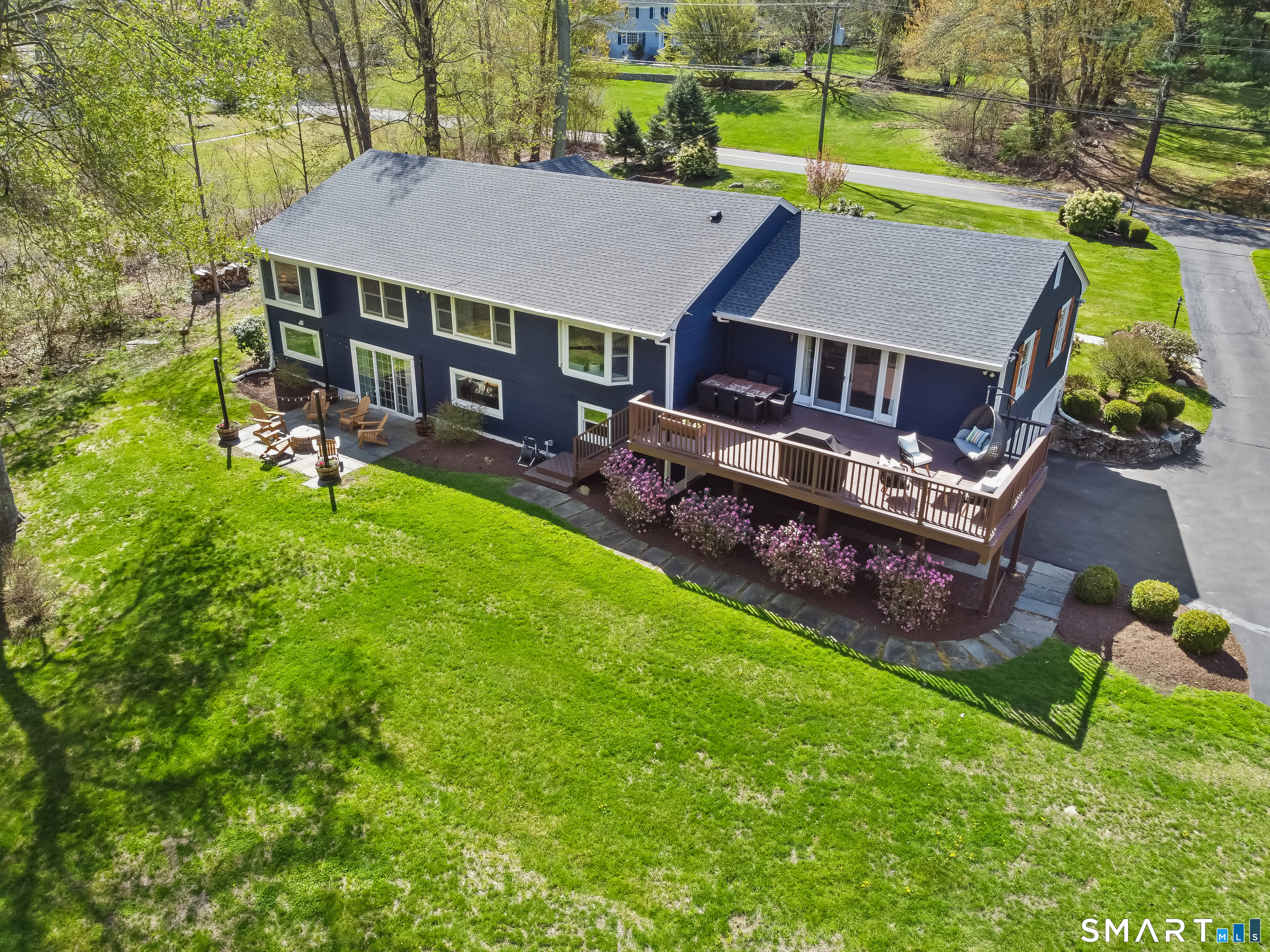 5 Spoke Drive Woodbridge CT 06525