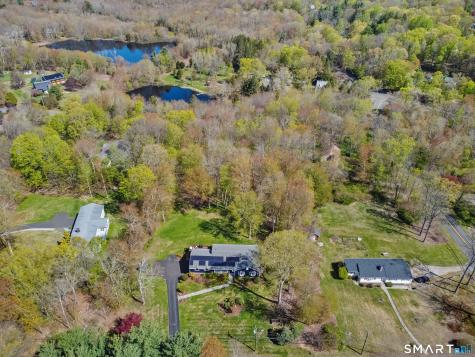 5 Spoke Drive Woodbridge CT 06525