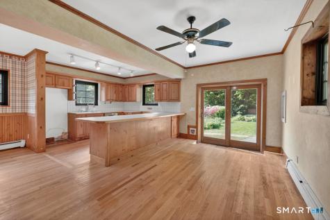 15 Old Mailcoach Road Redding CT 06896