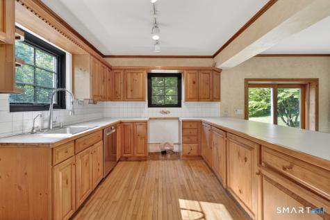 15 Old Mailcoach Road Redding CT 06896