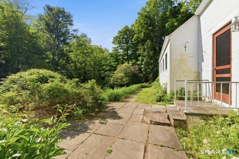 15 Old Mailcoach Road Redding CT 06896