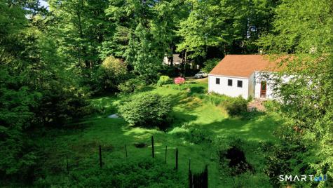 15 Old Mailcoach Road Redding CT 06896