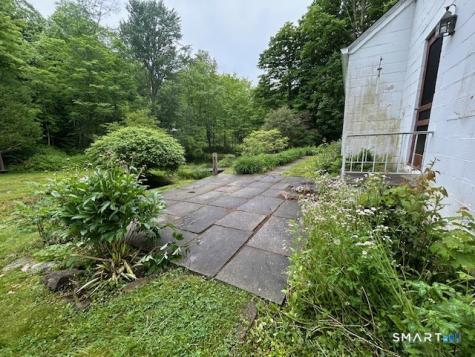 15 Old Mailcoach Road Redding CT 06896