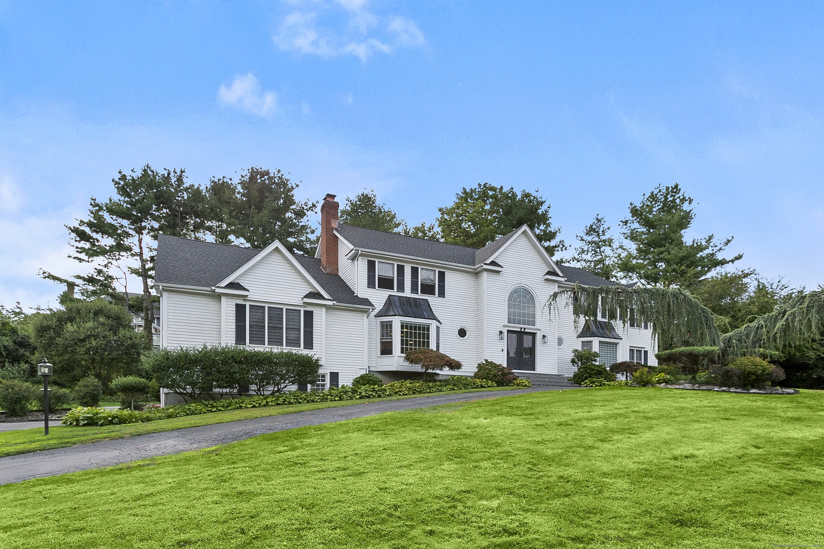 37 Kent Lane Trumbull CT 06611