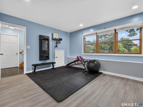 307 Spring Road North Haven CT 06473