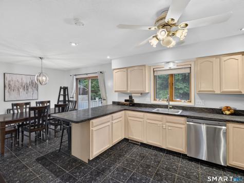 307 Spring Road North Haven CT 06473