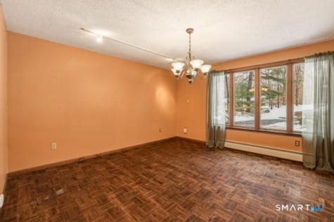 438 Chimney Sweep Hill Road Glastonbury CT 06033