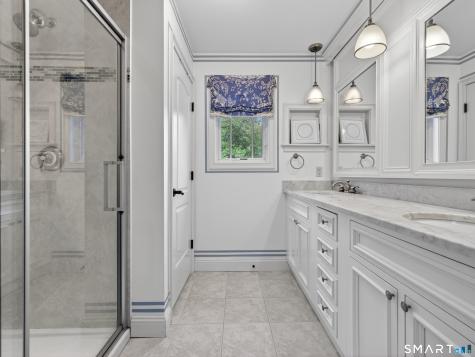 178 Great Neck Road Waterford CT 06385