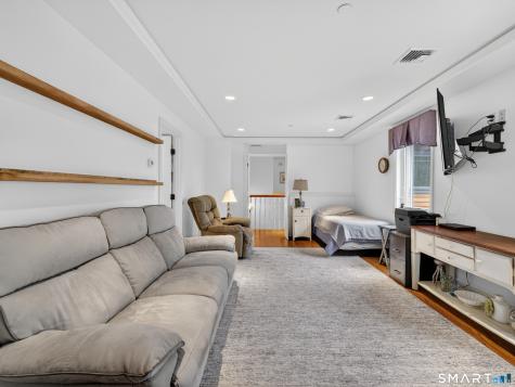 178 Great Neck Road Waterford CT 06385