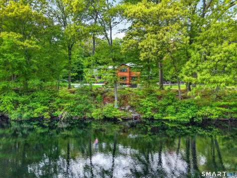 178 Great Neck Road Waterford CT 06385