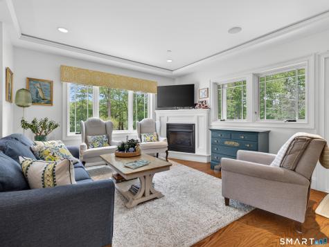178 Great Neck Road Waterford CT 06385