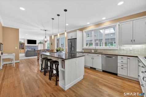 15 Spruce Lane Simsbury CT 06089