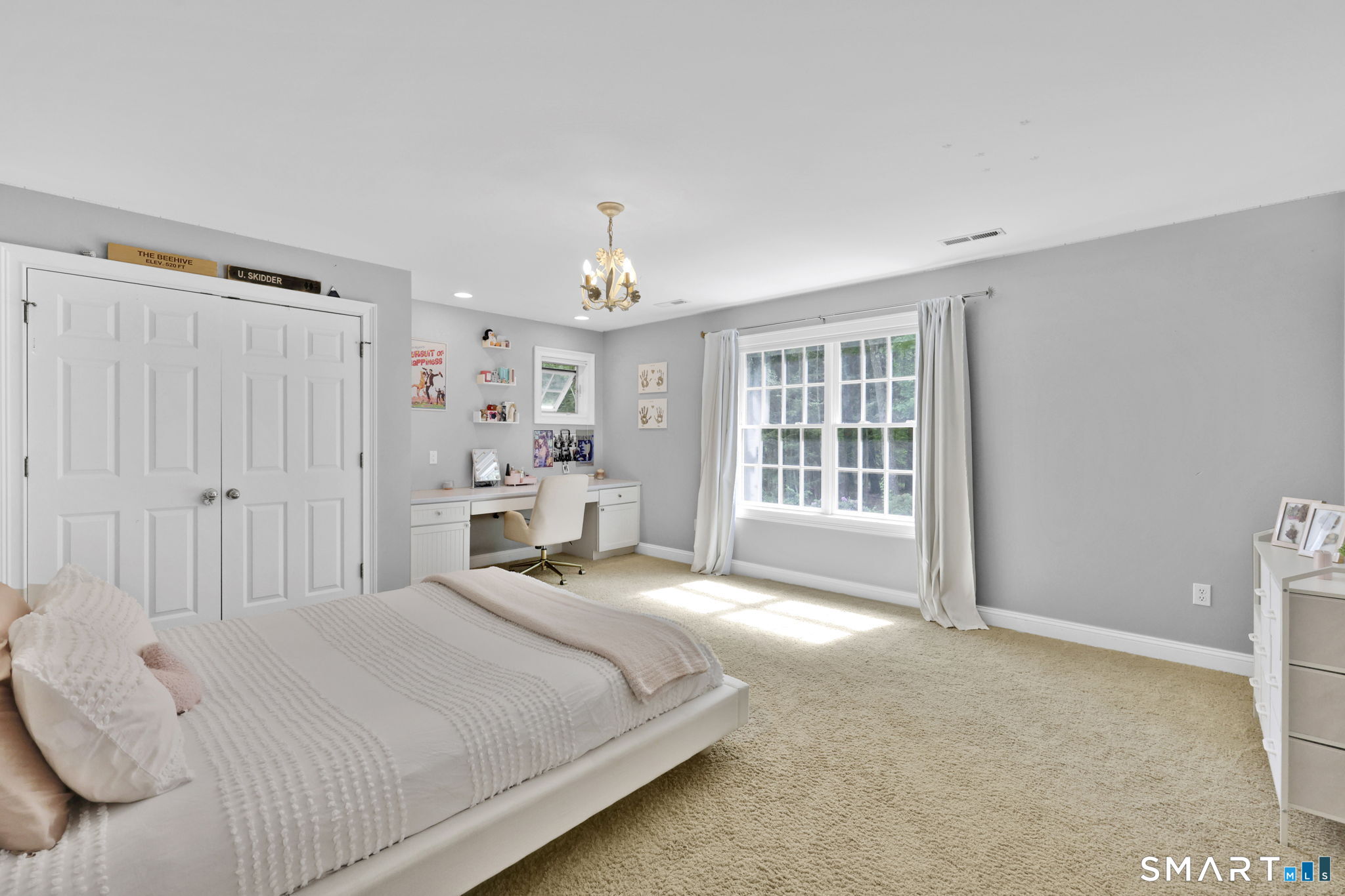 15 Spruce Lane Simsbury CT 06089