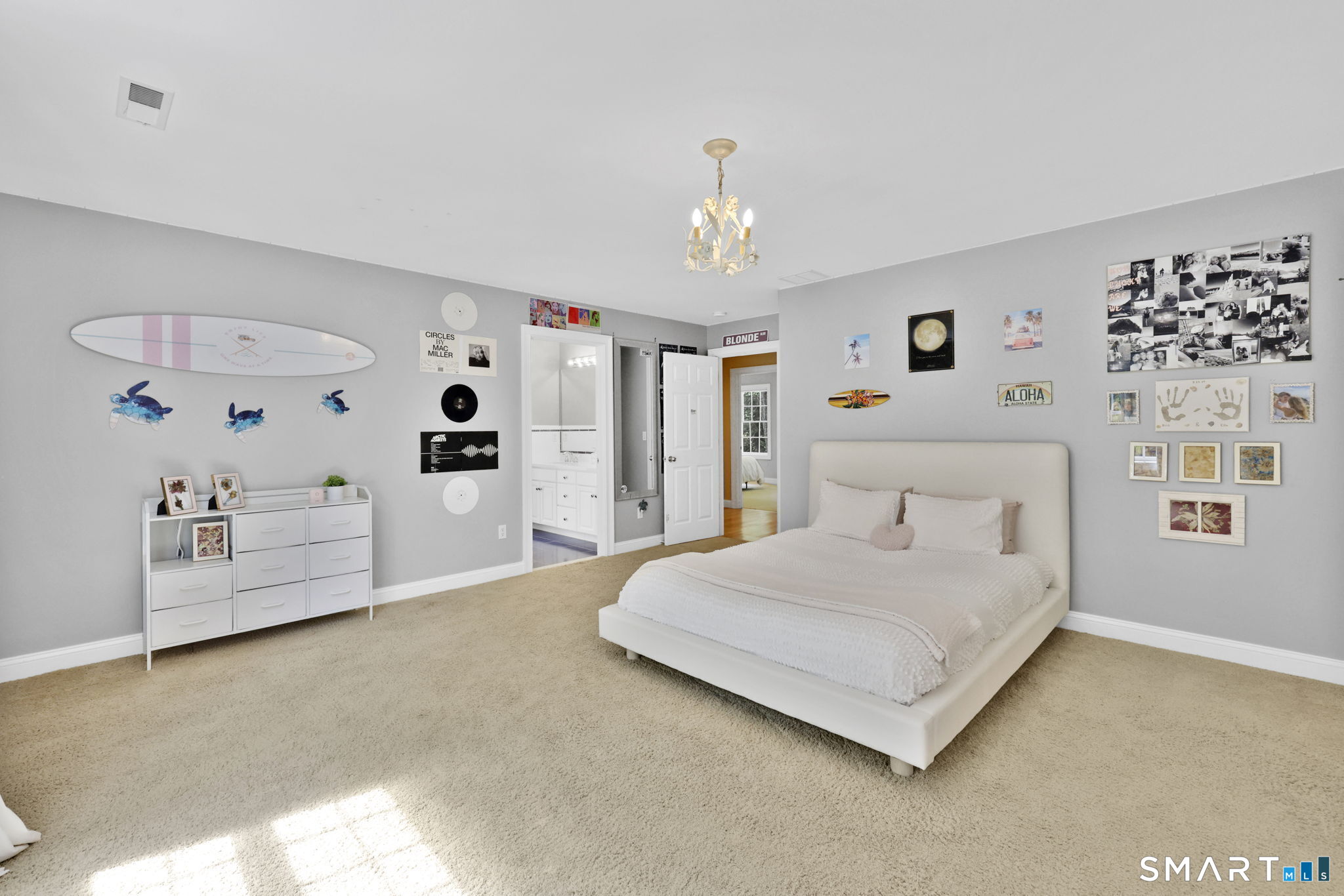 15 Spruce Lane Simsbury CT 06089