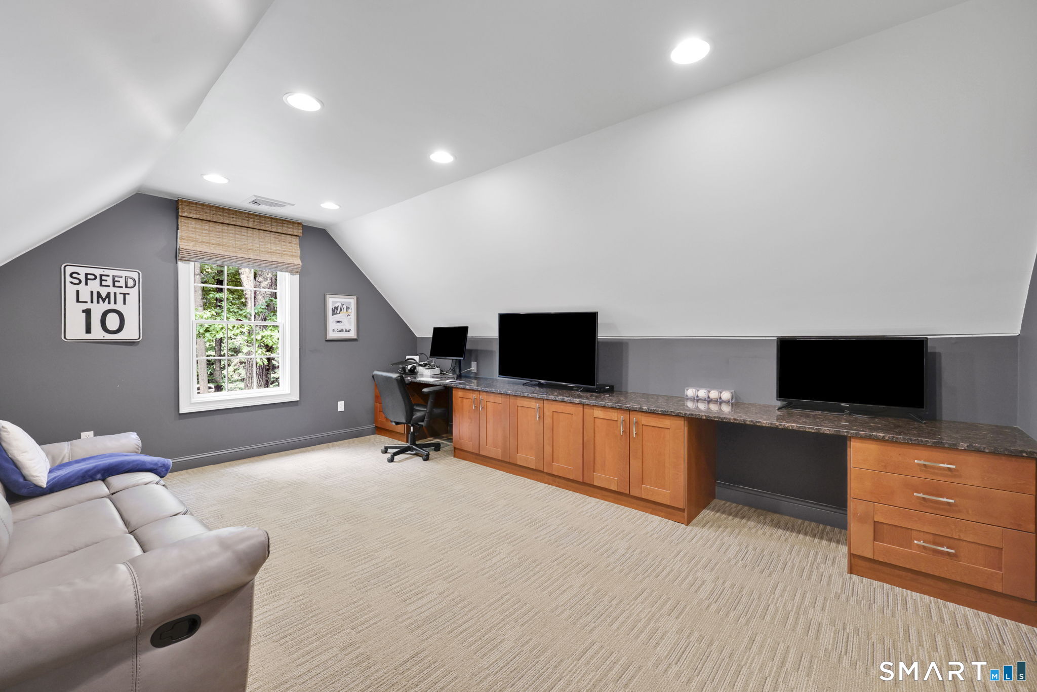15 Spruce Lane Simsbury CT 06089