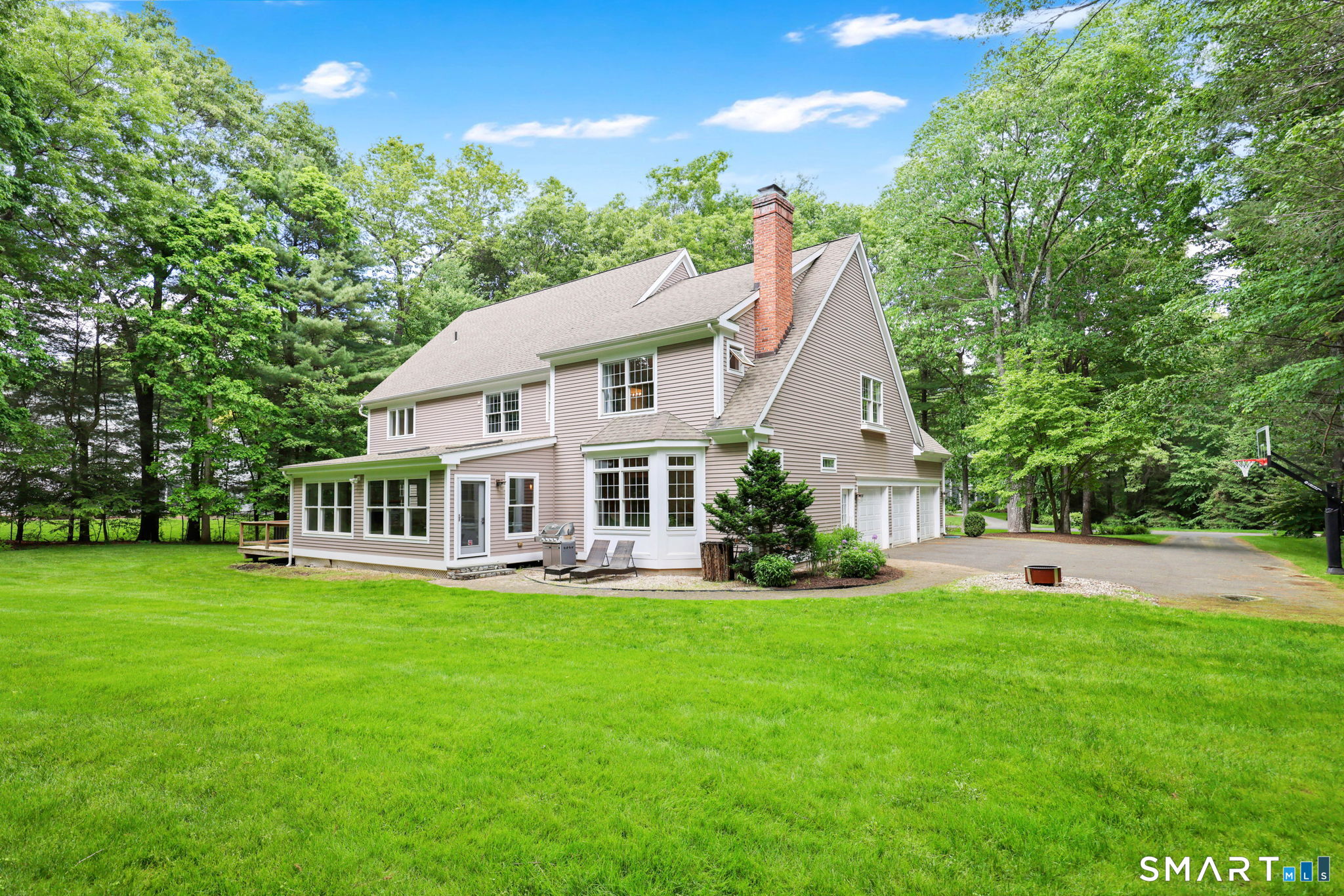 15 Spruce Lane Simsbury CT 06089