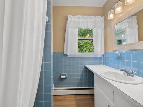 19 Cove Drive East Lyme CT 06357