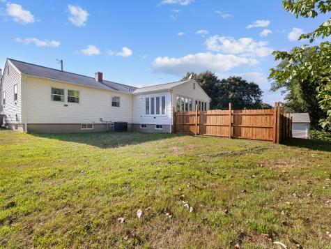 19 Cove Drive East Lyme CT 06357