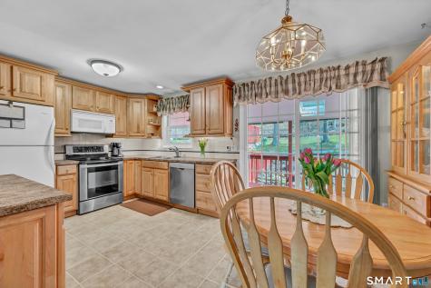 23 Fleetwood Drive Danbury CT 06810