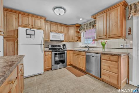 23 Fleetwood Drive Danbury CT 06810