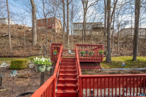 23 Fleetwood Drive Danbury CT 06810