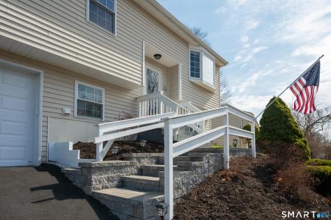 23 Fleetwood Drive Danbury CT 06810