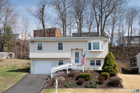 23 Fleetwood Drive Danbury CT 06810